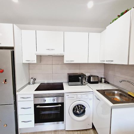 Luxury San Marino Apartment & Pool View 로스크리스티아노스 외부 사진