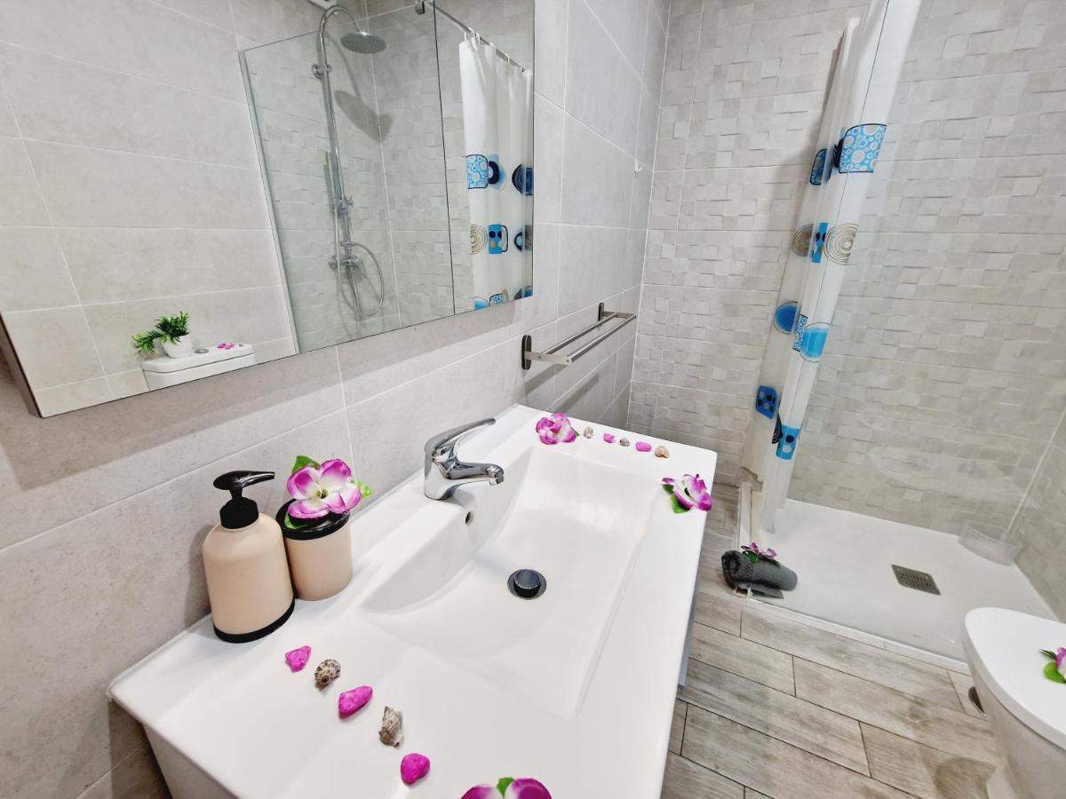 Luxury San Marino Apartment & Pool View 로스크리스티아노스 외부 사진